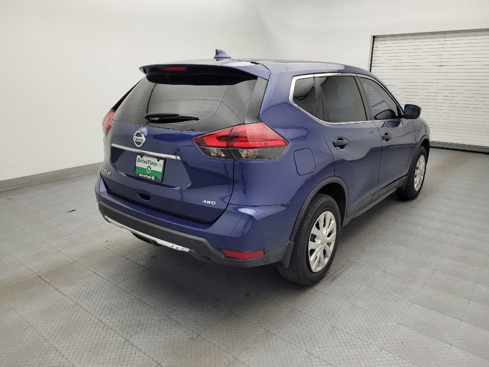 Used 2017 Nissan Rogue S AWD/4WD image 9