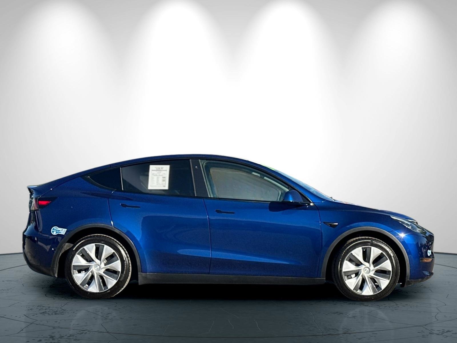 Used 2021 Tesla Model Y Long Range image 3
