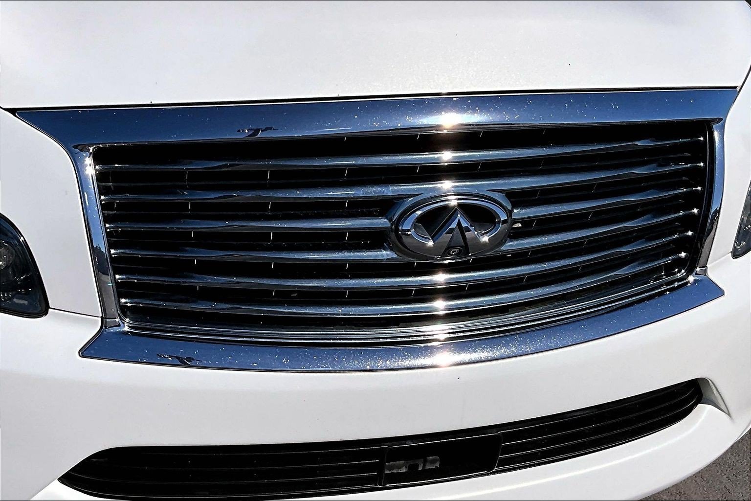 Used 2011 INFINITI QX56 4WD w/ Deluxe Touring Pkg image 30