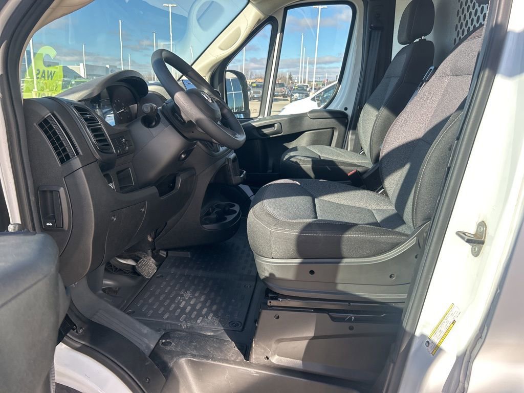 New 2024 RAM ProMaster 2500 w/ Convenience Group image 28
