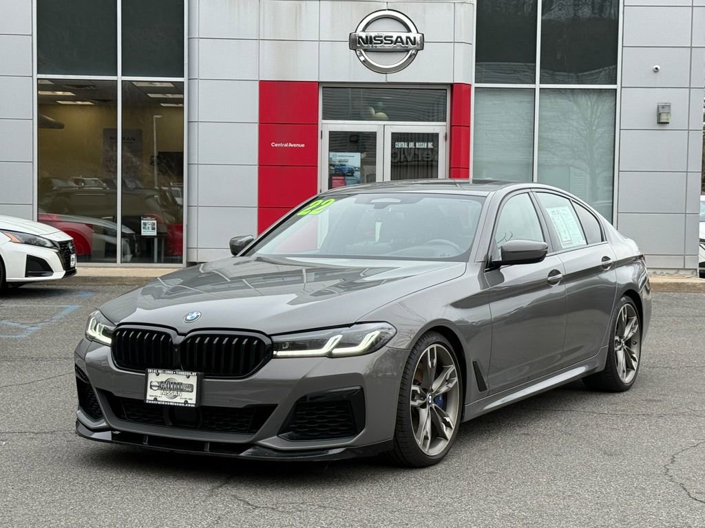 Used 2022 BMW M550i xDrive w/ Dynamic Handling Package image 1