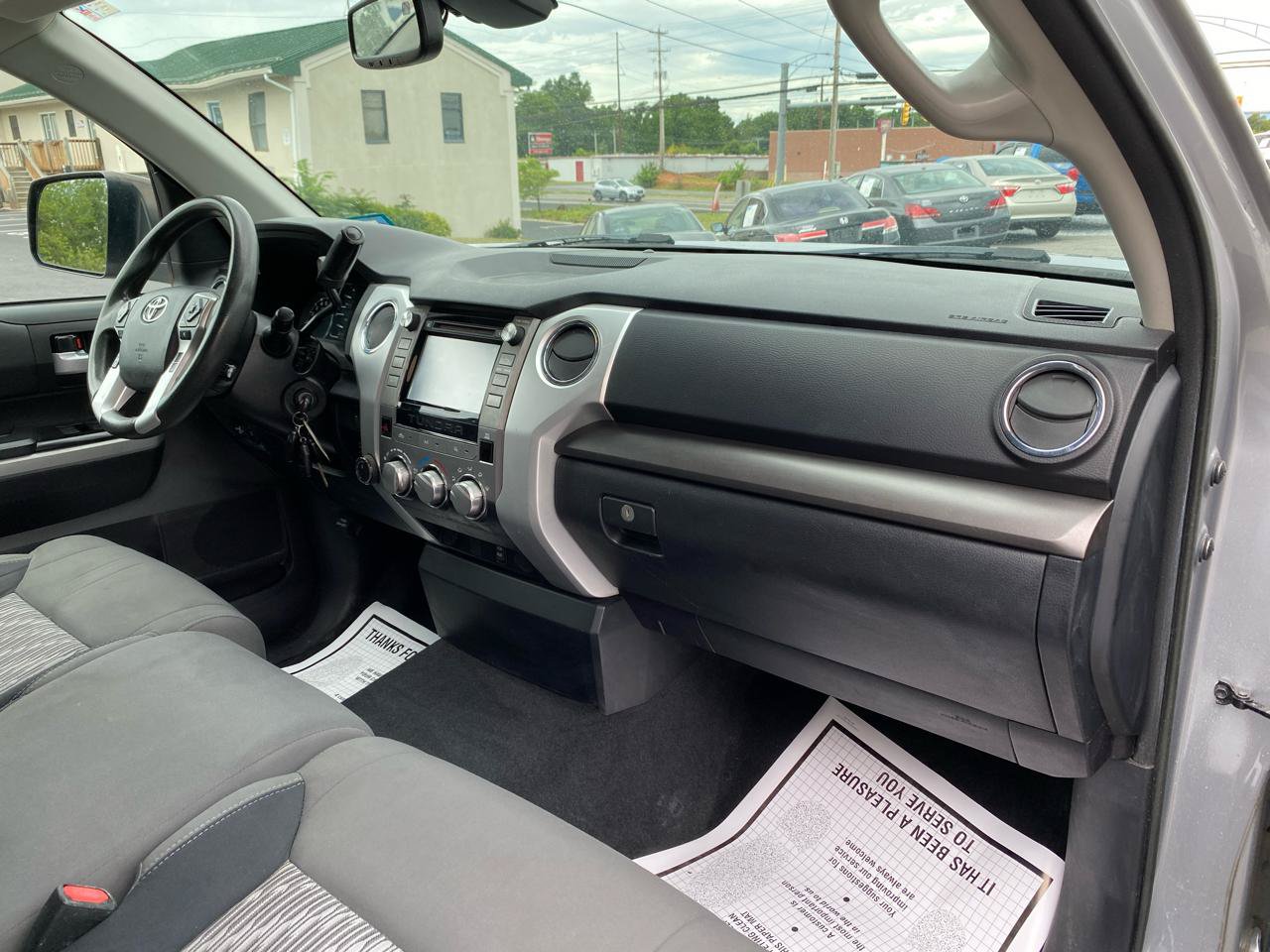 Used 2019 Toyota Tundra SR5 AWD/4WD image 10