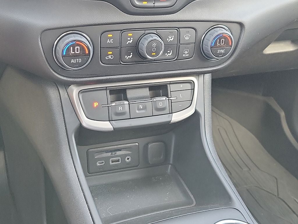 Used 2023 GMC Terrain SLE w/ Driver Convenience Package FWD image 16