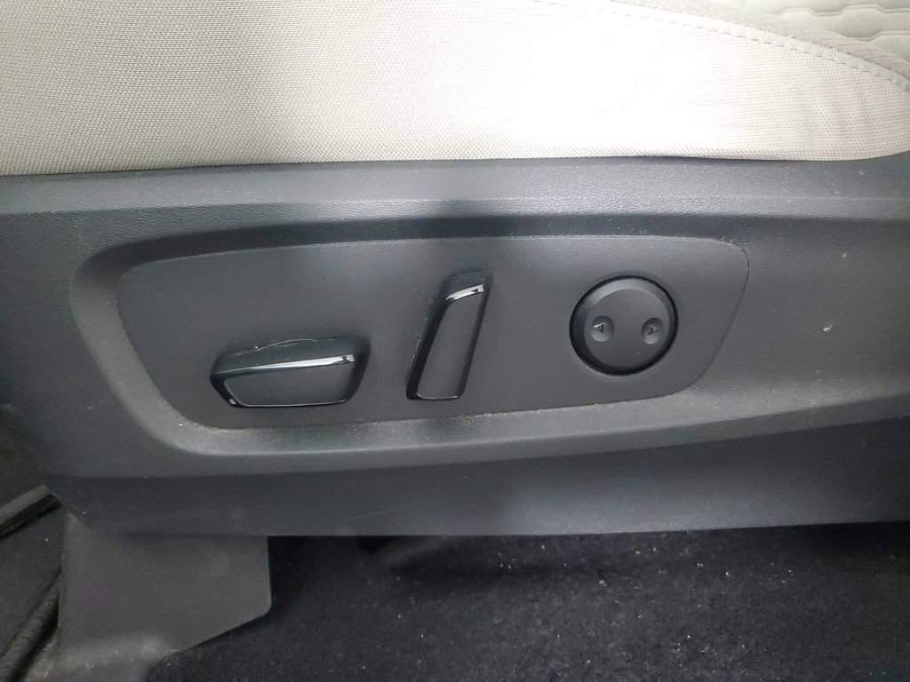 Used 2022 Nissan Pathfinder SV image 30