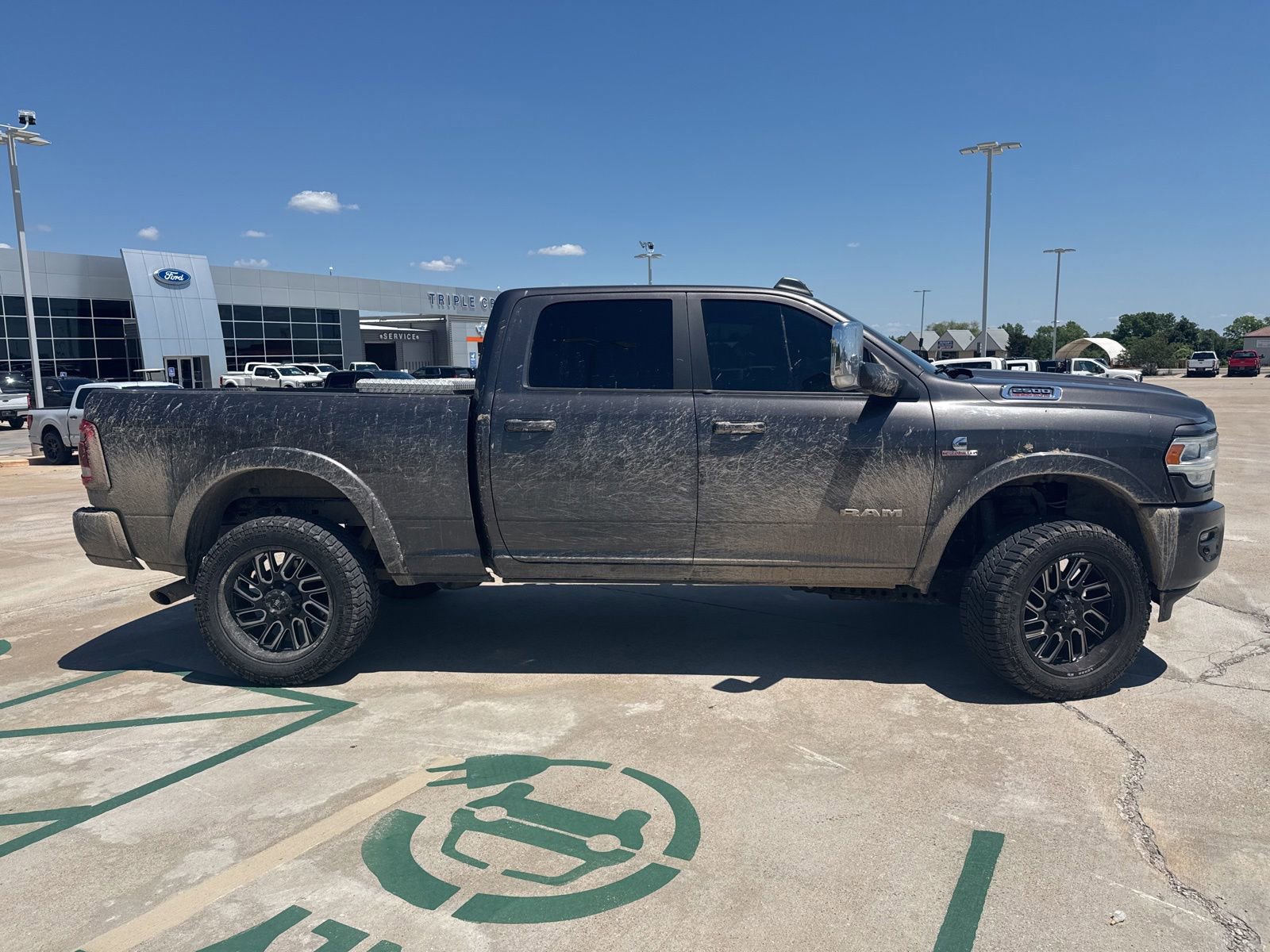 Used 2019 RAM 2500 Laramie AWD/4WD image 2