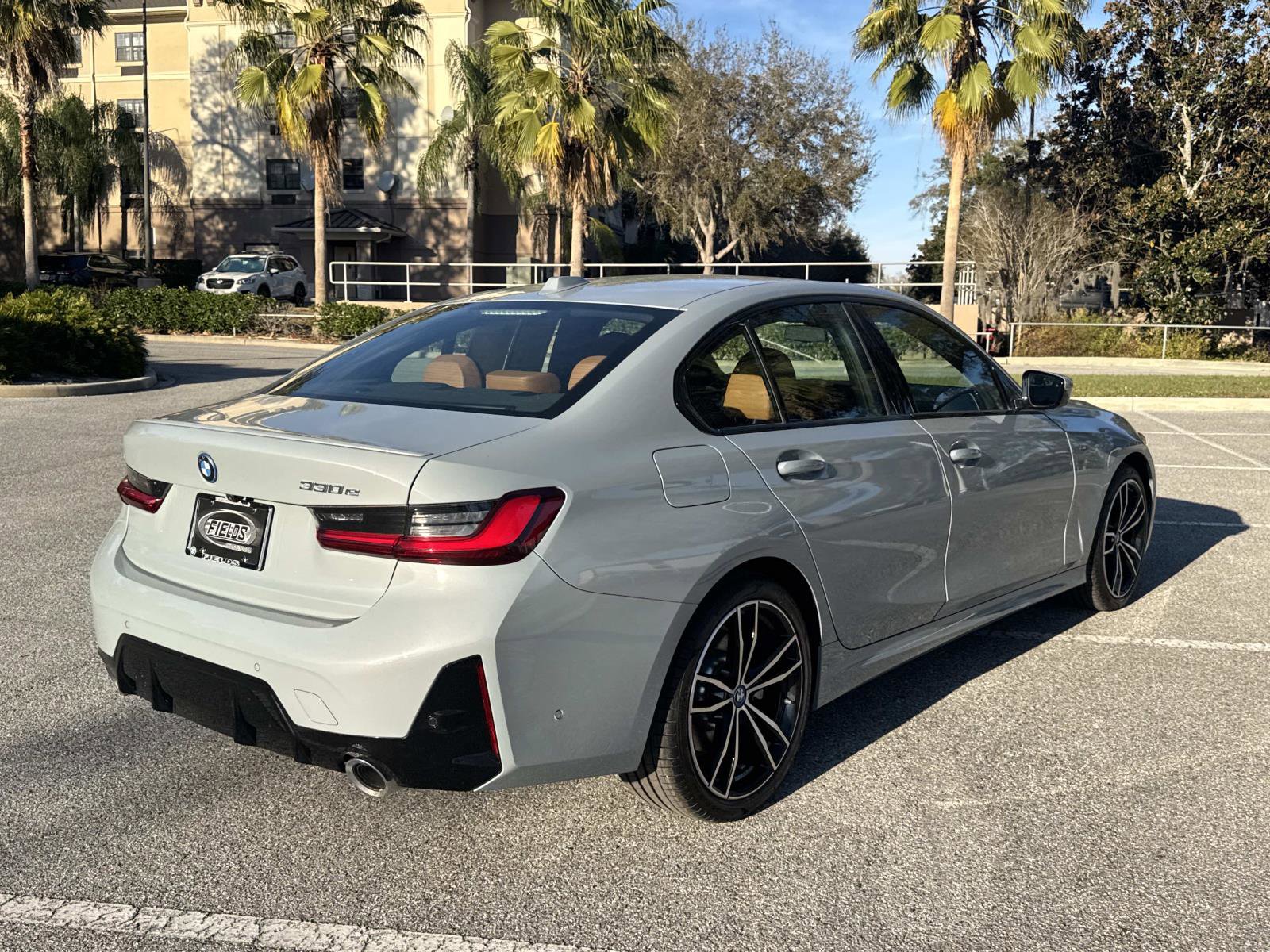 Used 2024 BMW 330e image 4