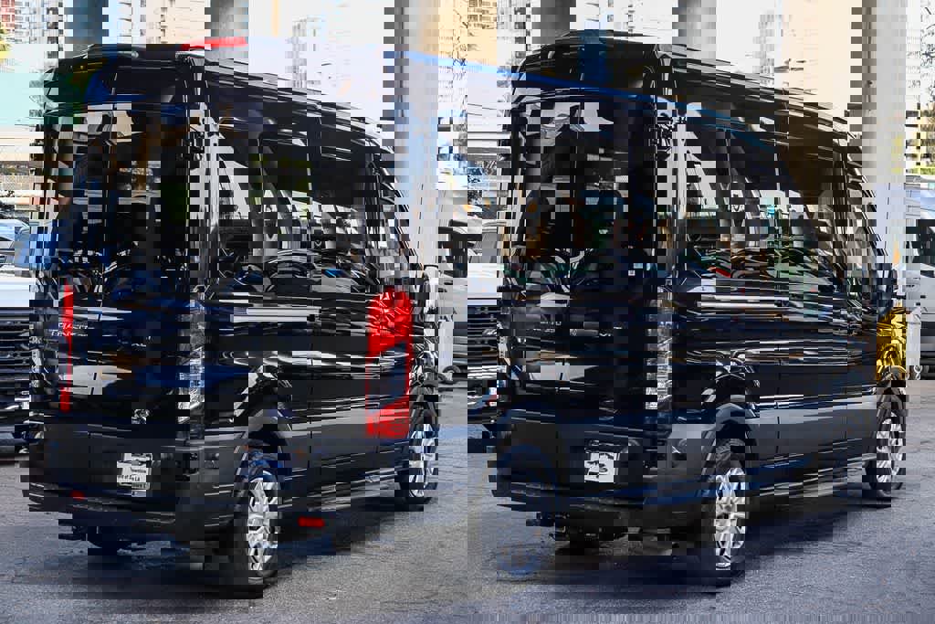 Used 2024 Ford Transit 350 XLT image 4