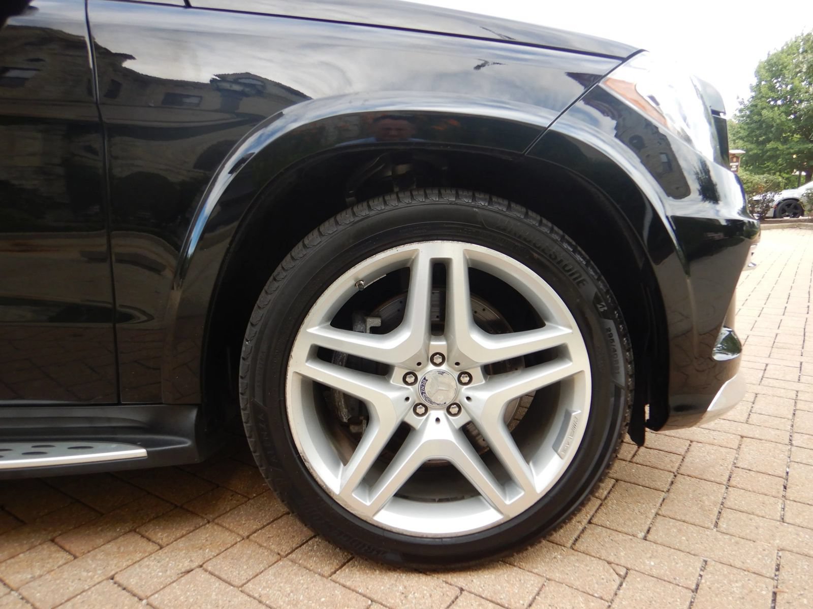 Used 2015 Mercedes-Benz GL 550 4MATIC image 26