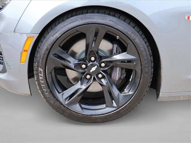 Used 2019 Chevrolet Camaro SS RWD image 28