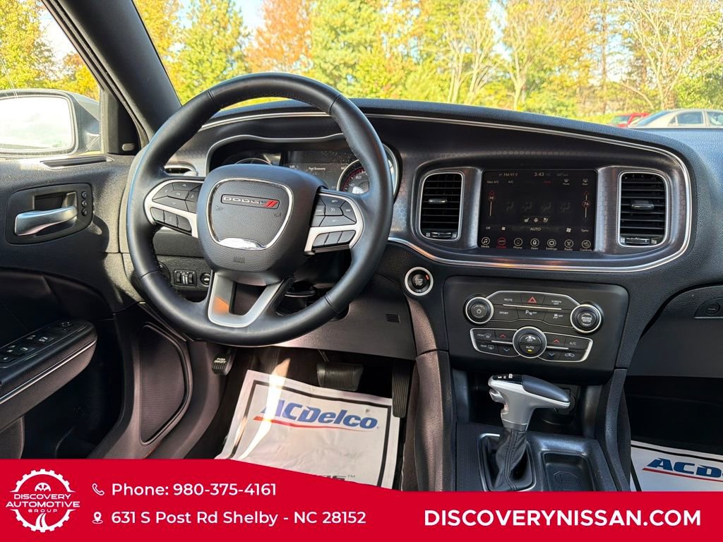 Used 2017 Dodge Charger R/T w/ Plus Group image 32