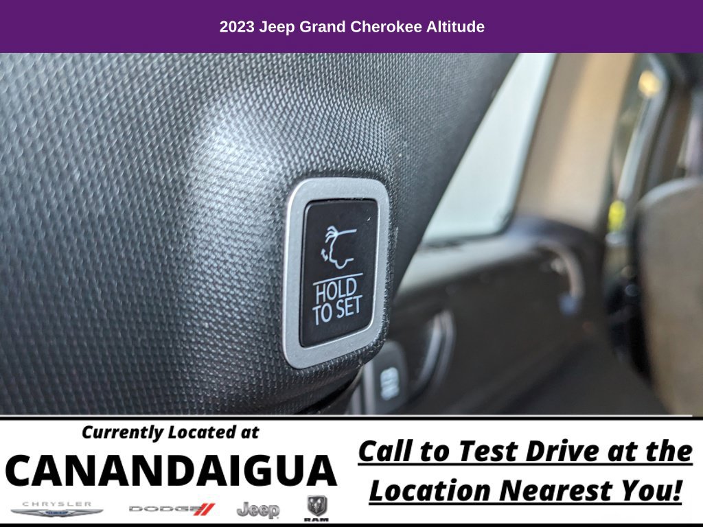 Used 2023 Jeep Grand Cherokee Altitude AWD/4WD image 19