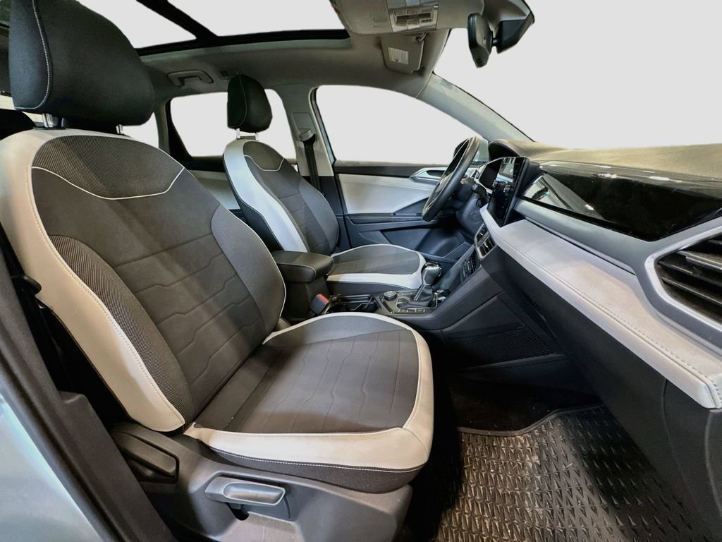 Certified 2025 Volkswagen Taos SE AWD/4WD image 29