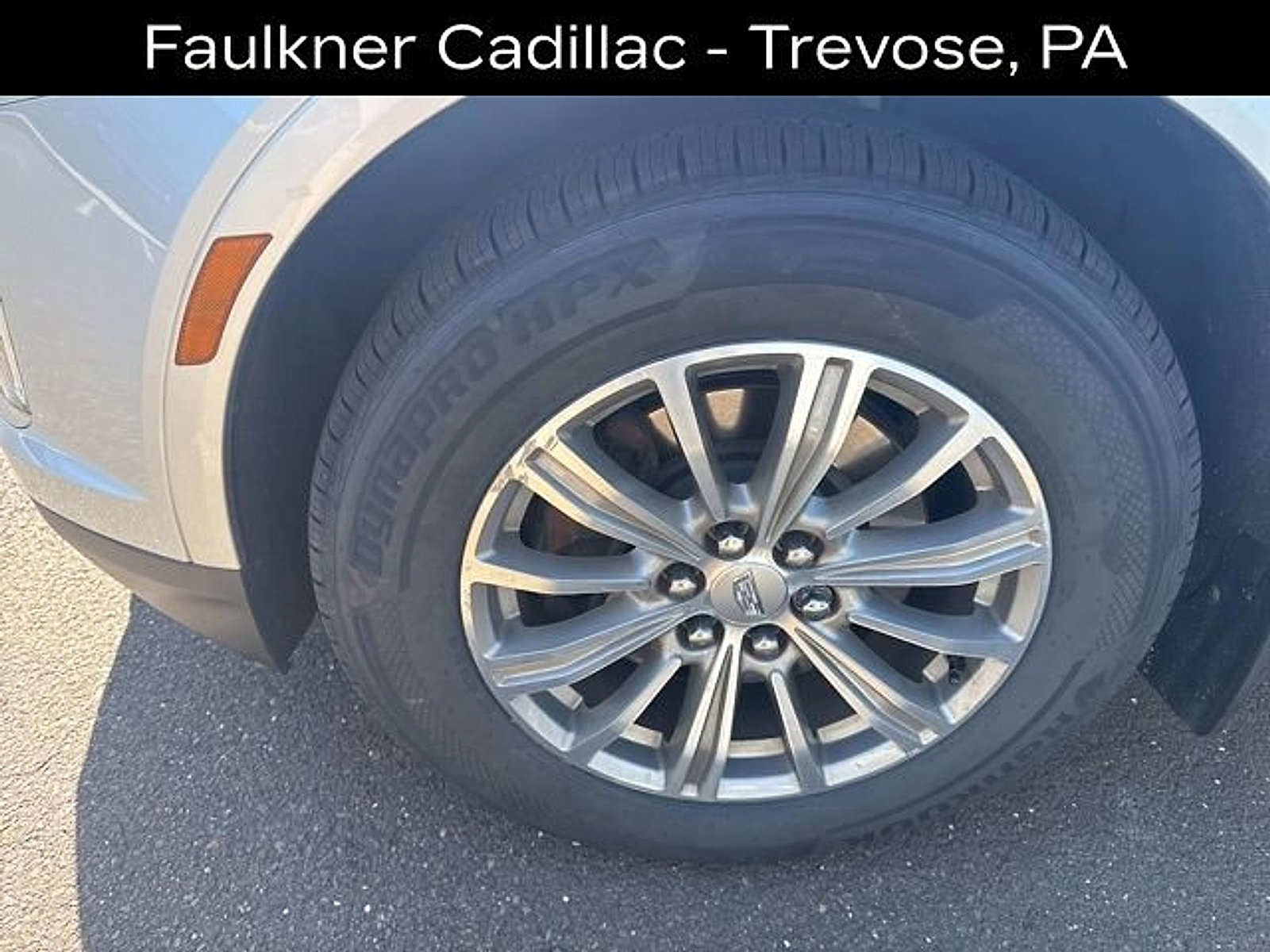 Used 2019 Cadillac XT5 Luxury AWD/4WD image 6