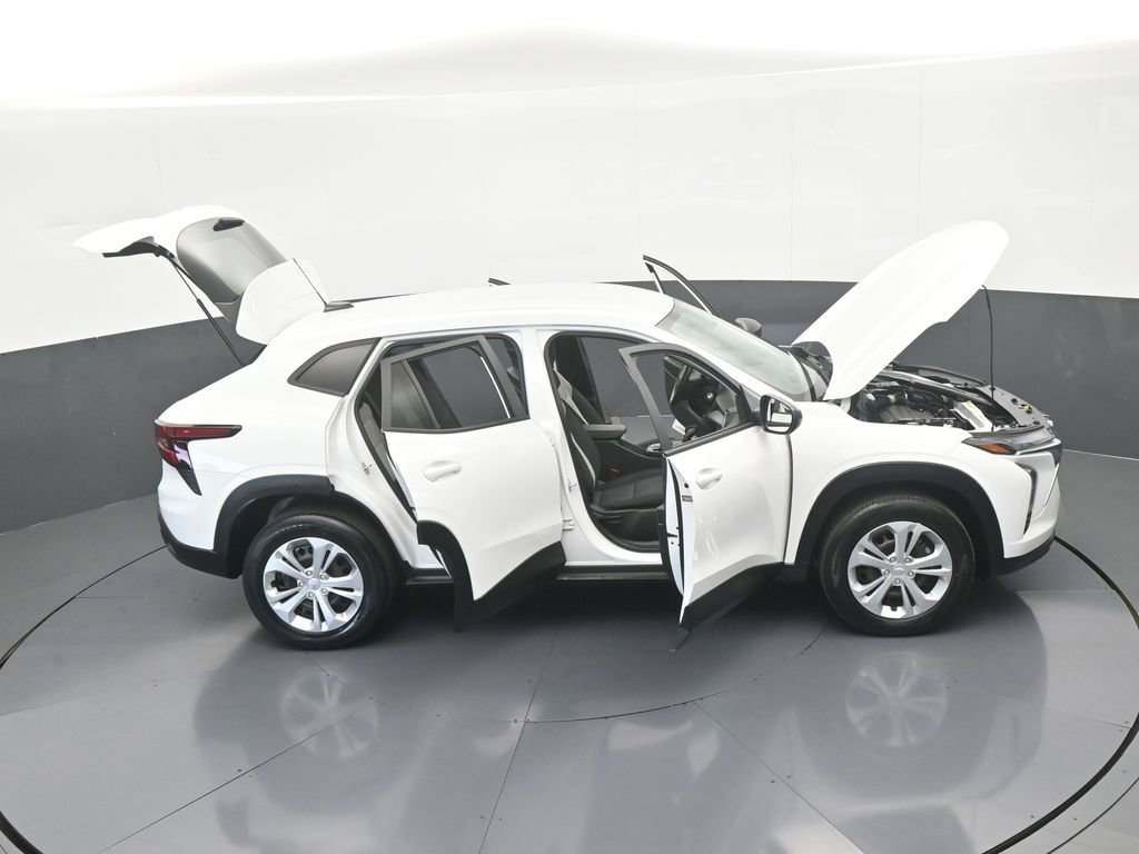 Used 2024 Chevrolet Trax LS w/ Driver Confidence Package image 62