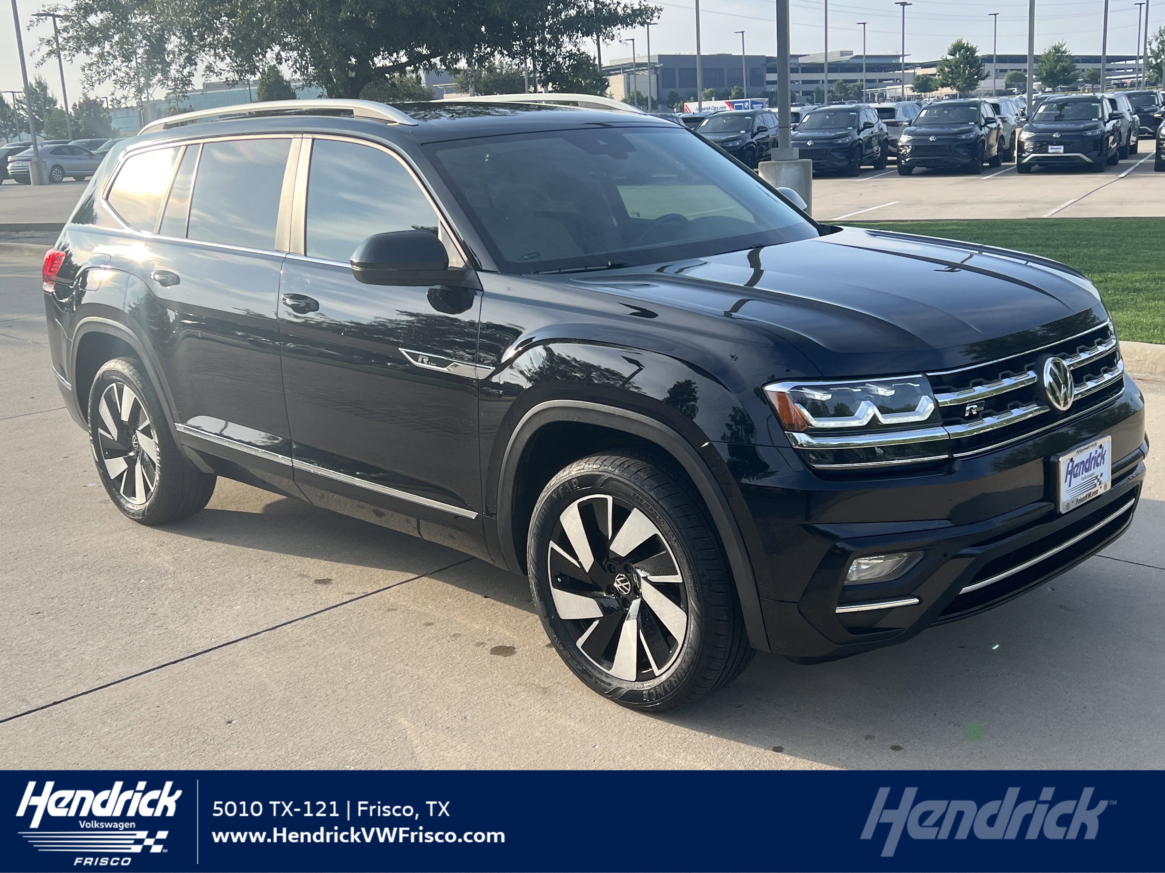 Used 2019 Volkswagen Atlas SE w/ Panoramic Sunroof Package FWD image 1