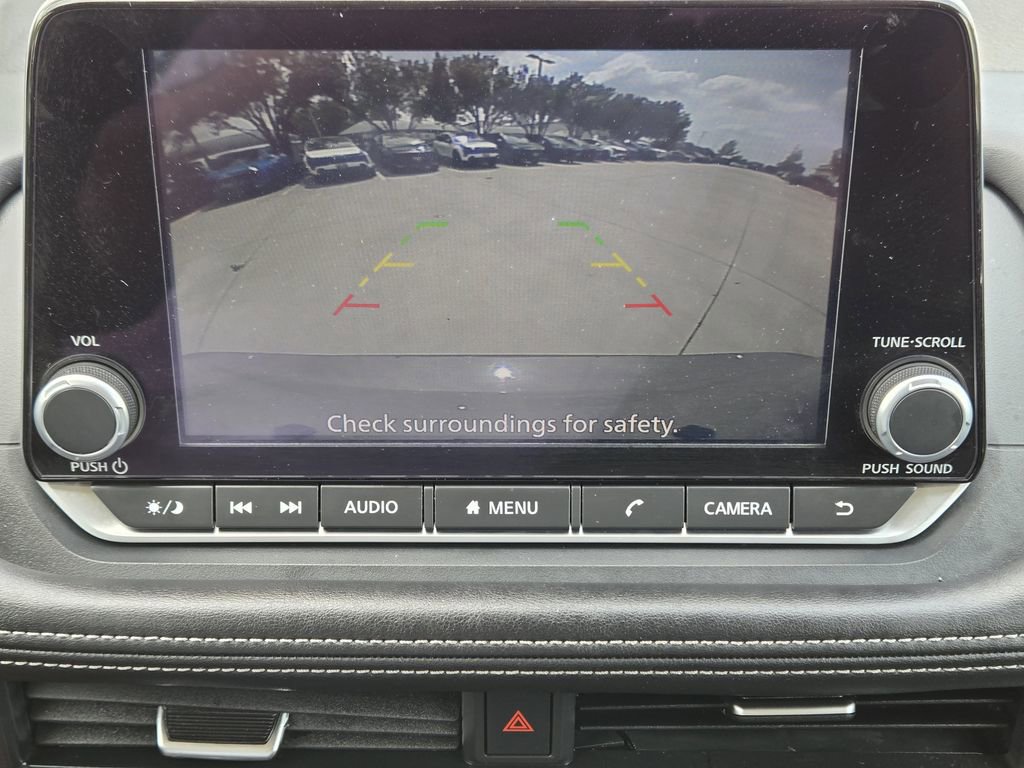 Used 2025 Nissan Rogue SV AWD/4WD image 6