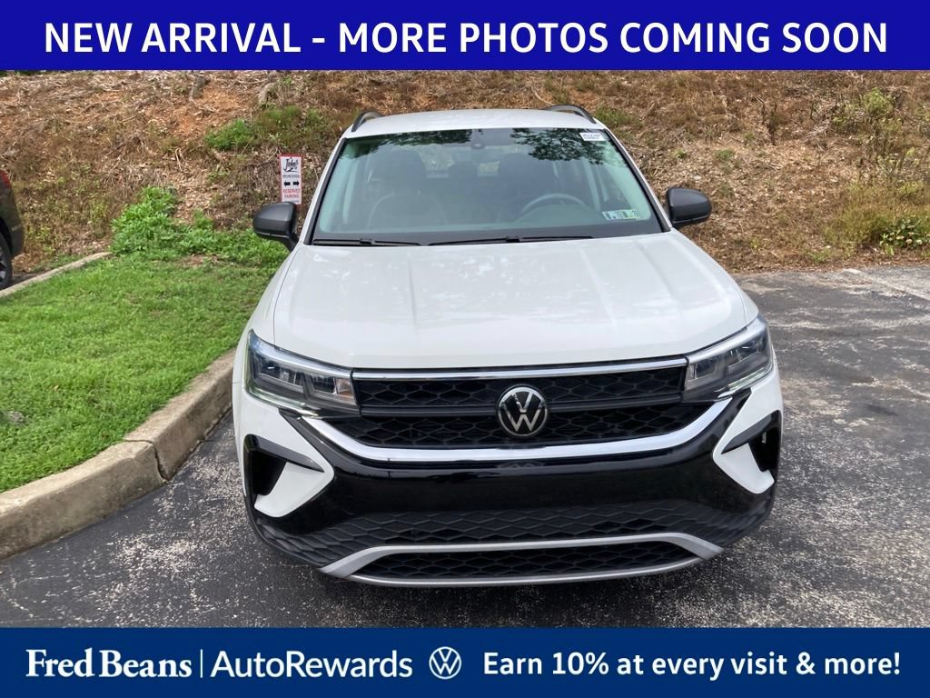 Used 2023 Volkswagen Taos S FWD image 2