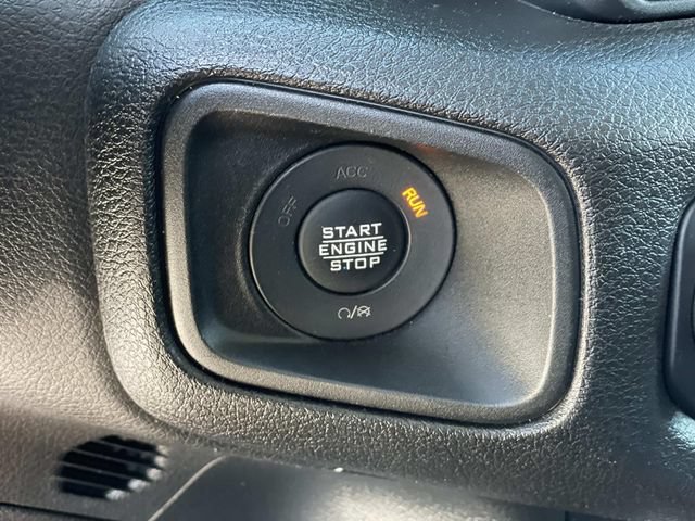 Used 2024 Jeep Wrangler Unlimited AWD/4WD image 17