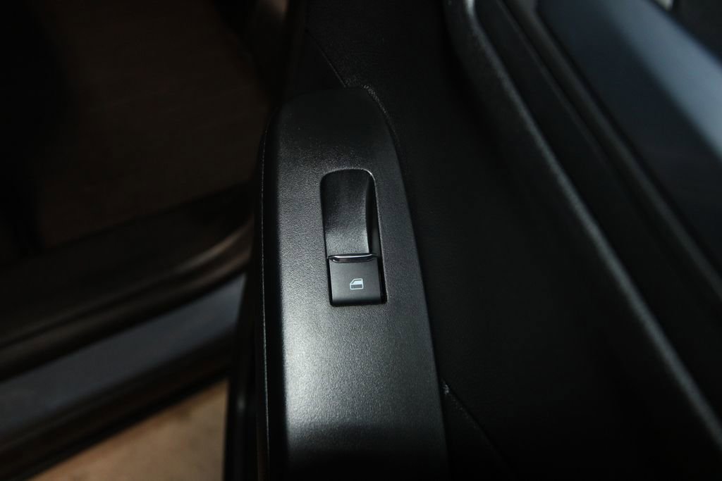 Used 2025 Ford Escape ST-Line w/ Equipment Group 301A image 26