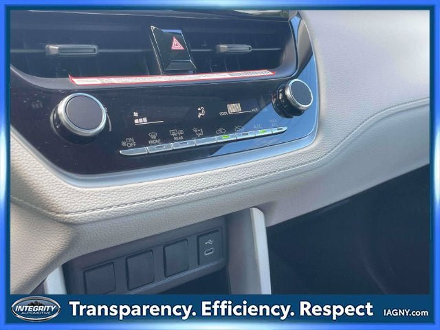 Used 2025 Toyota Corolla Cross L FWD image 27
