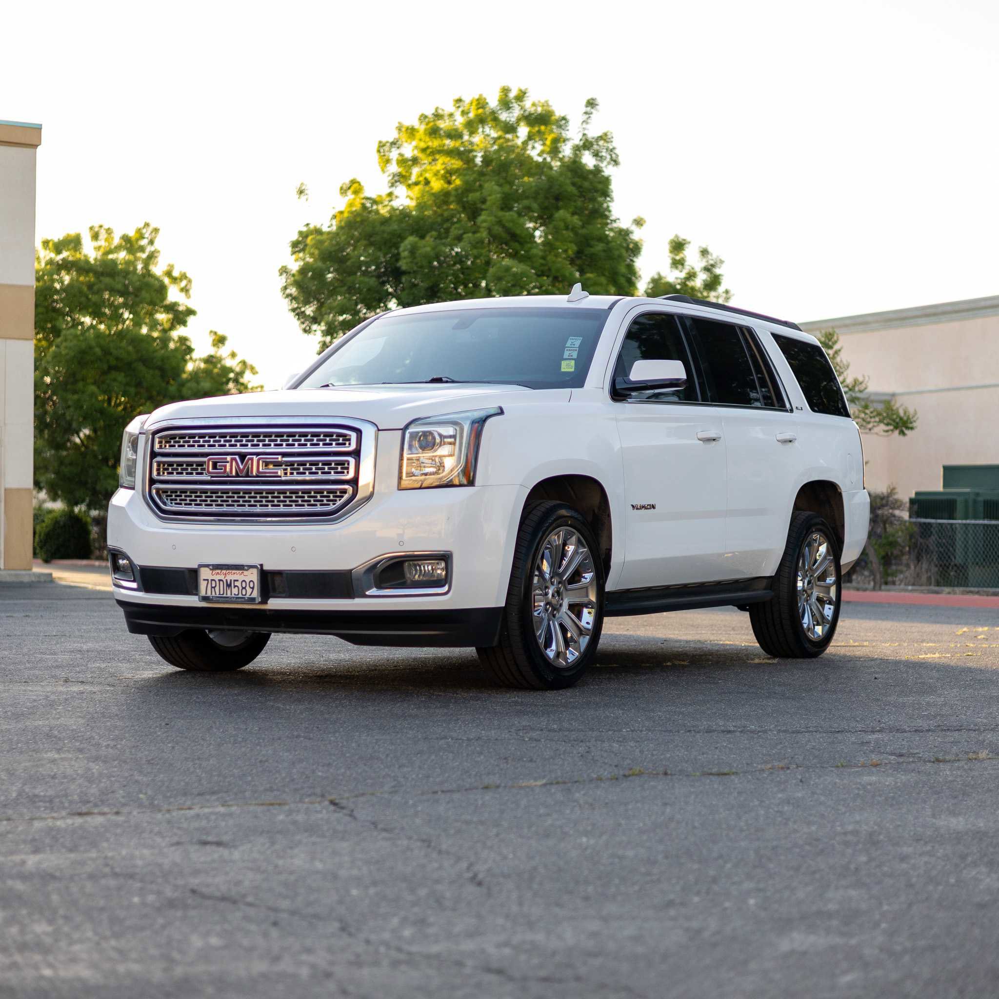 Used 2016 GMC Yukon SLE w/ Convenience Package image 3