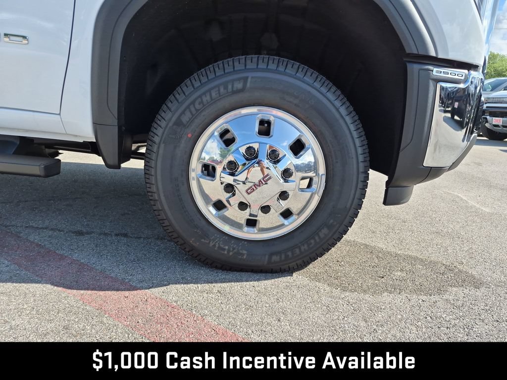 New 2026 GMC Sierra 3500 Pro AWD/4WD image 16