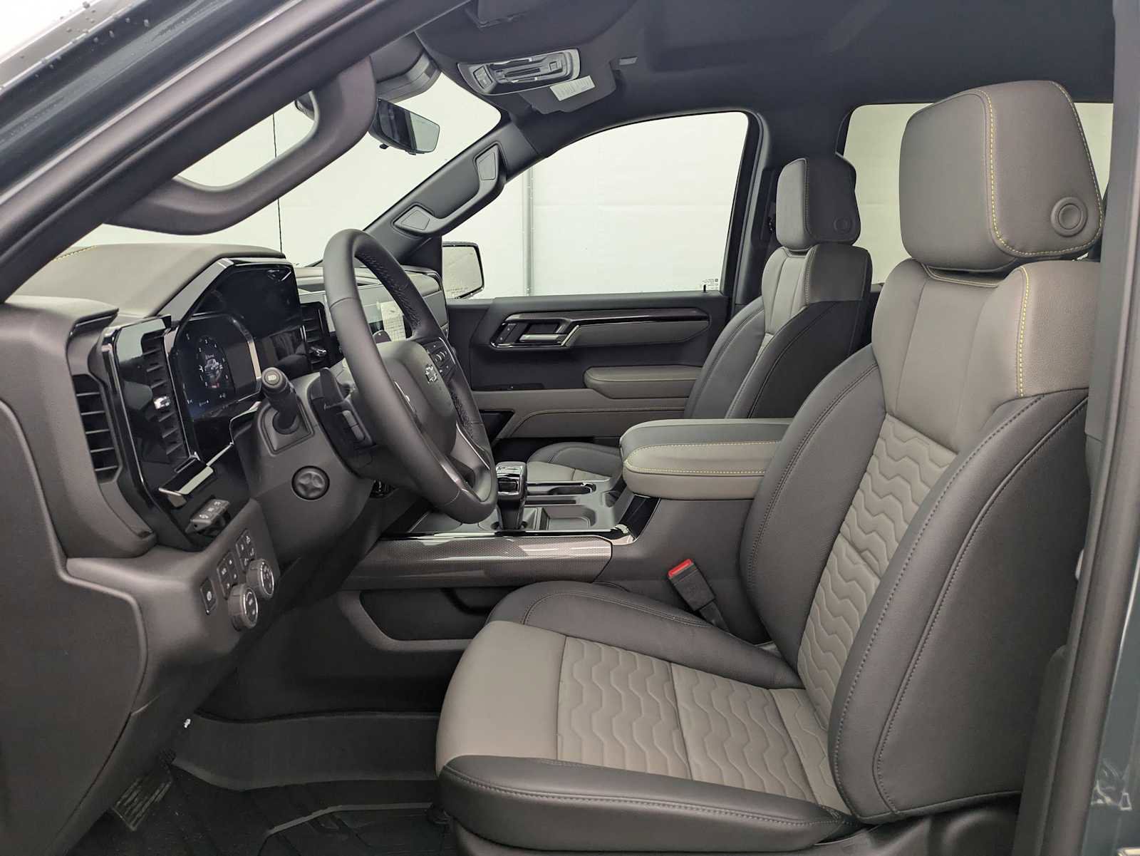 New 2026 Chevrolet Silverado 1500 ZR2 w/ Dark Appearance Package image 18