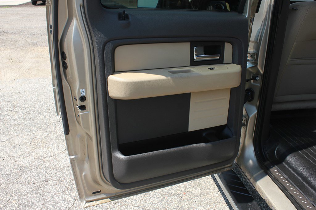 Used 2012 Ford F150 XLT w/ XTR Pkg image 38