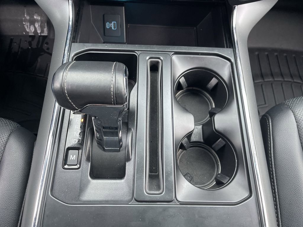 Used 2021 Ford F150 Lariat w/ Equipment Group 502A High image 16