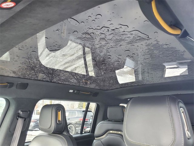 Used 2024 Rivian R1S Adventure image 11