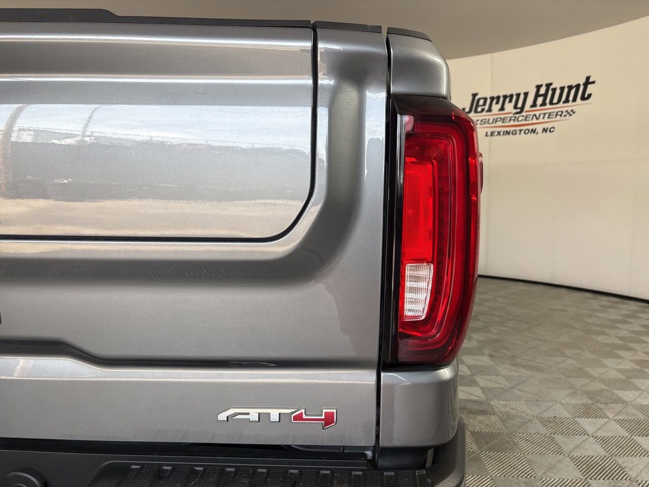 Used 2021 GMC Sierra 1500 AT4 w/ AT4 Preferred Package AWD/4WD image 35