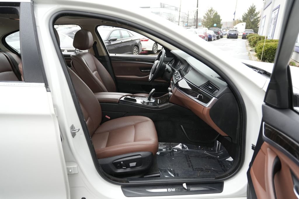 Used 2015 BMW 535i xDrive Sedan AWD/4WD image 29