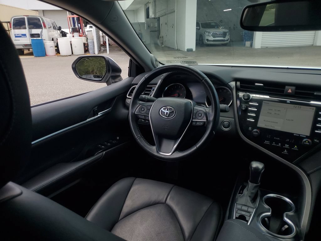 Used 2020 Toyota Camry XSE FWD image 18