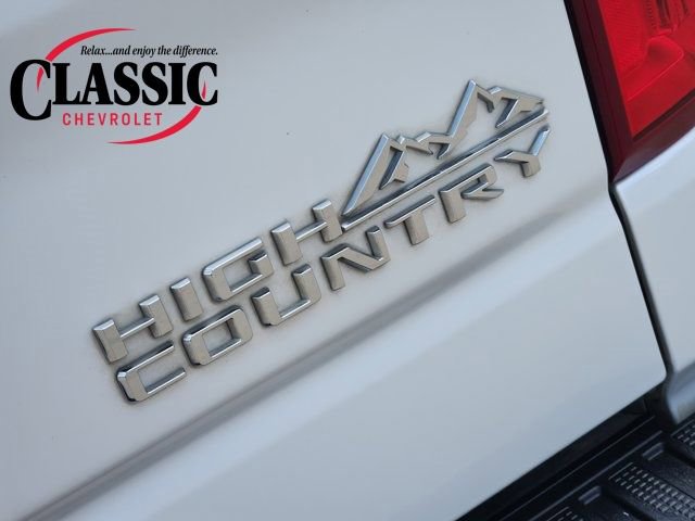 Used 2022 Chevrolet Silverado 1500 High Country w/ High Country Premium Package image 12