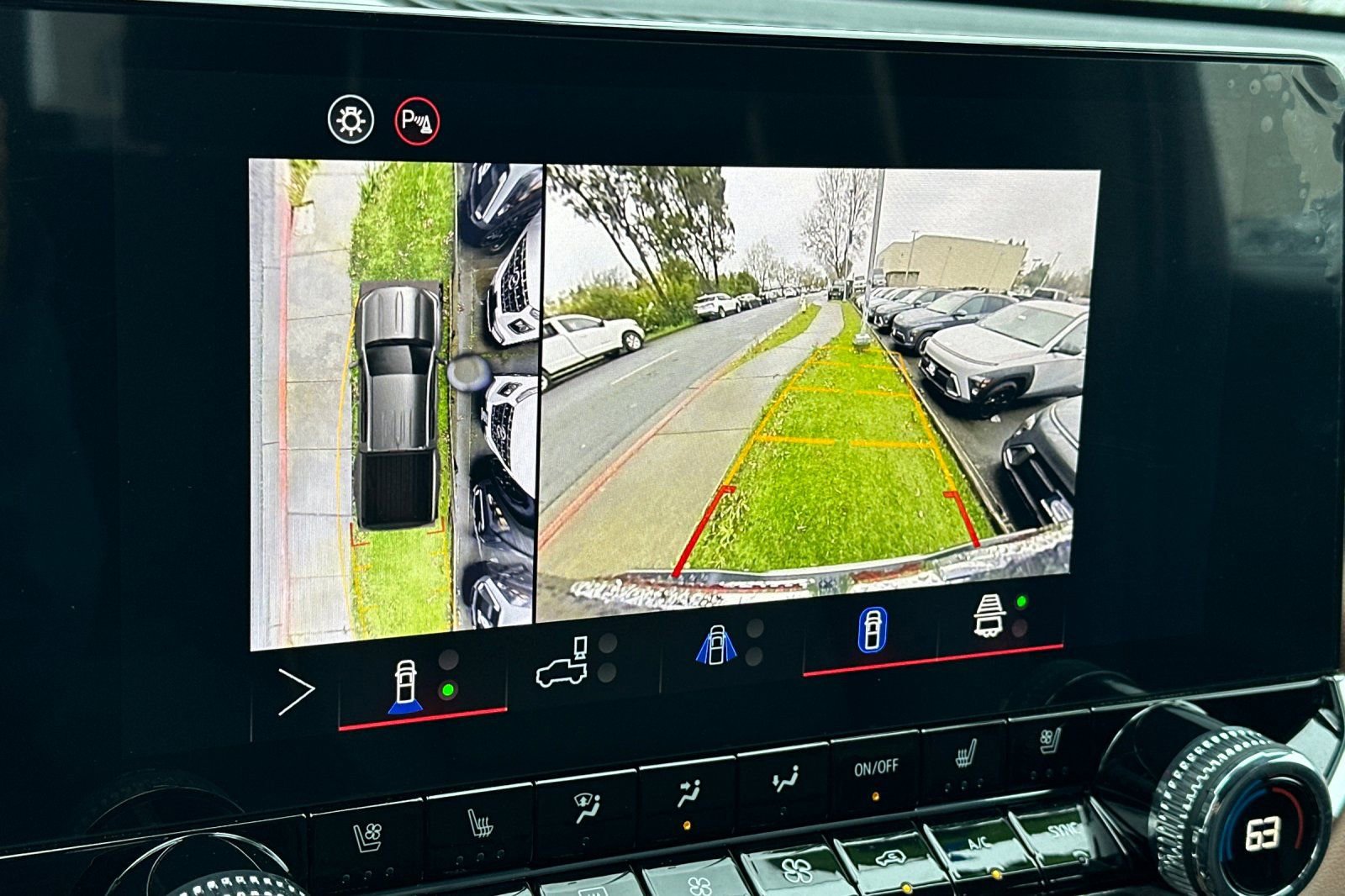 Used 2025 GMC Canyon AT4 w/ Nightfall Edition image 22