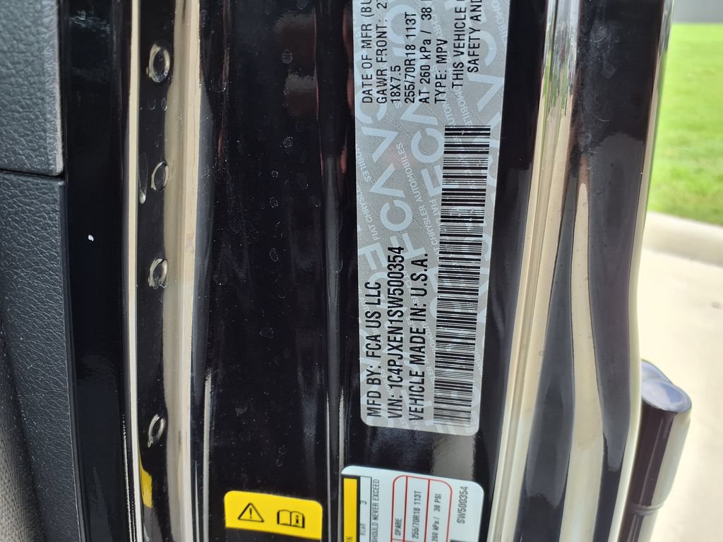 Used 2025 Jeep Wrangler Unlimited Sahara AWD/4WD image 33