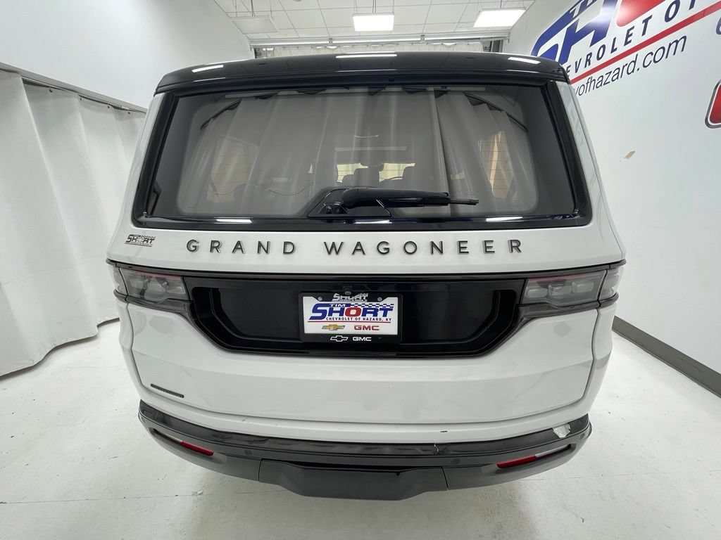 Used 2023 Jeep Grand Wagoneer Series III w/ Rear Seat Video Group 1 AWD/4WD image 5