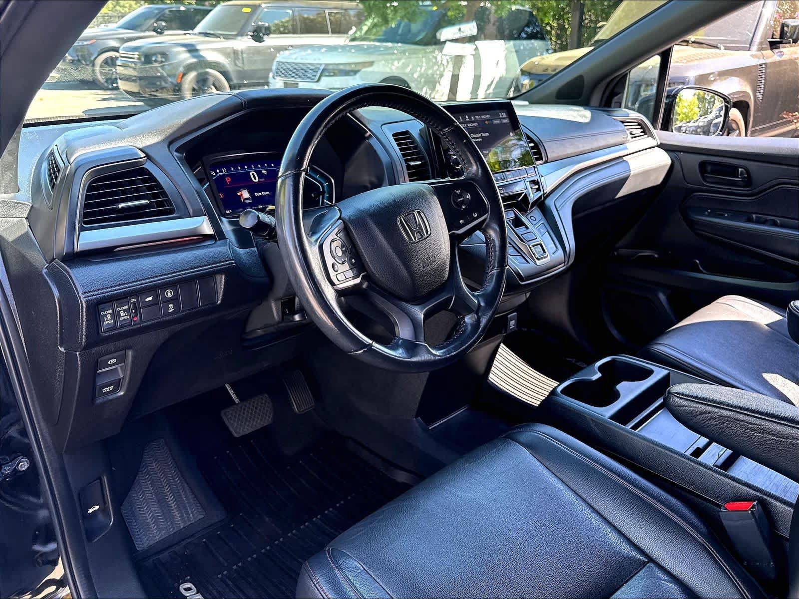 Used 2023 Honda Odyssey Sport image 17
