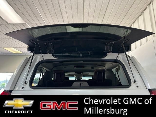 Used 2017 Chevrolet Suburban Premier AWD/4WD image 9