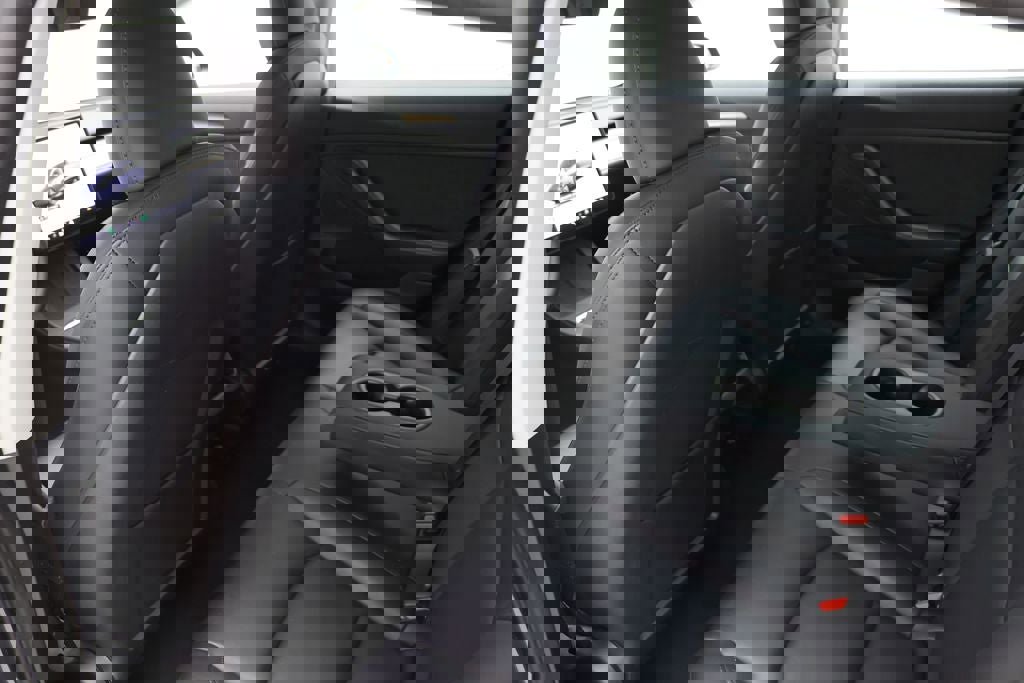 Used 2023 Tesla Model 3 Standard Range image 10