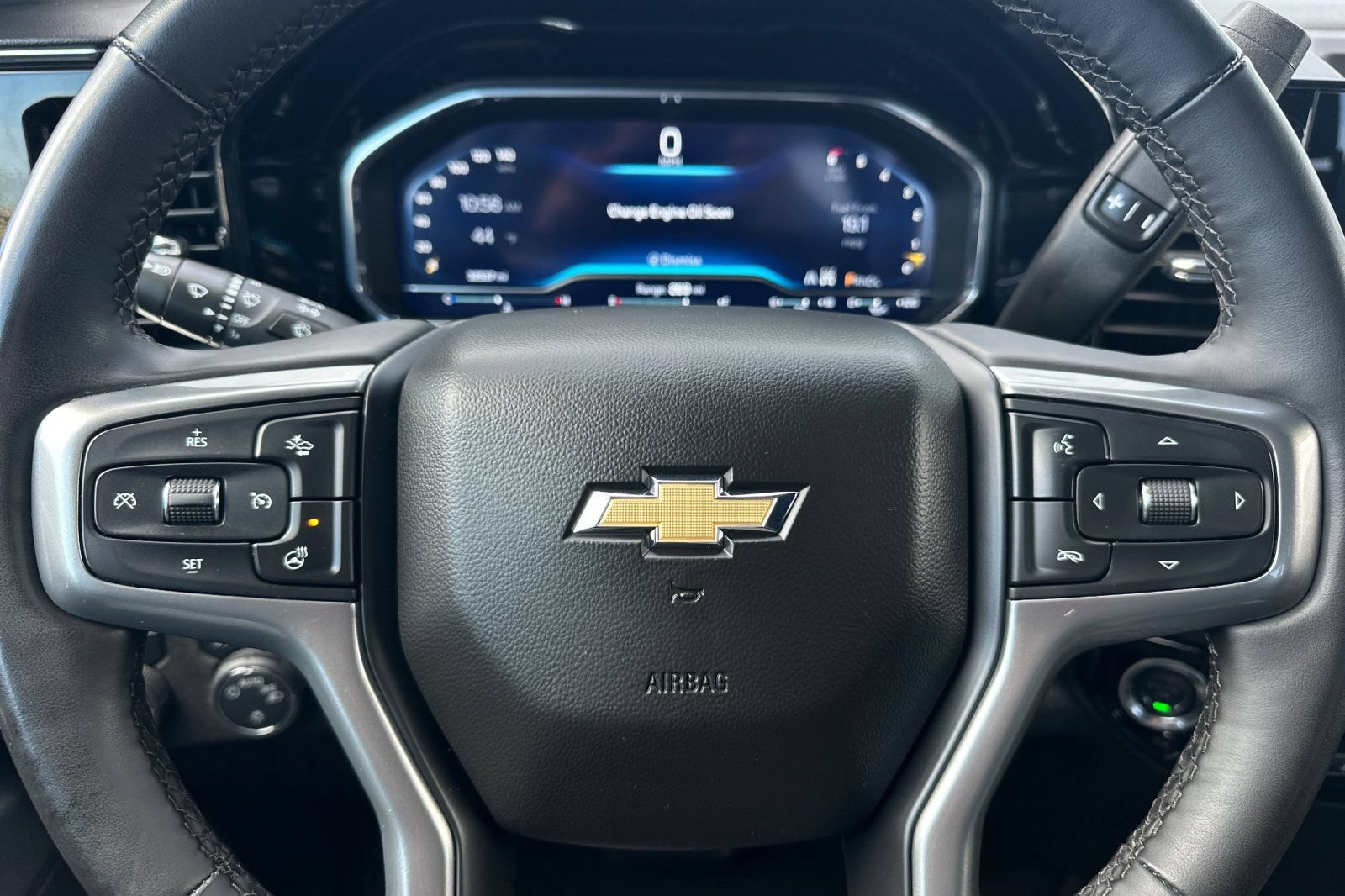 Used 2025 Chevrolet Silverado 1500 LT AWD/4WD image 33