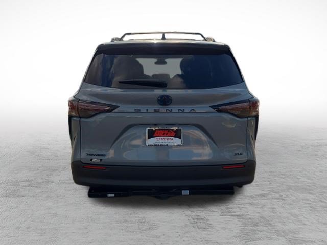 Certified 2025 Toyota Sienna XLE Woodland Edition AWD/4WD image 6