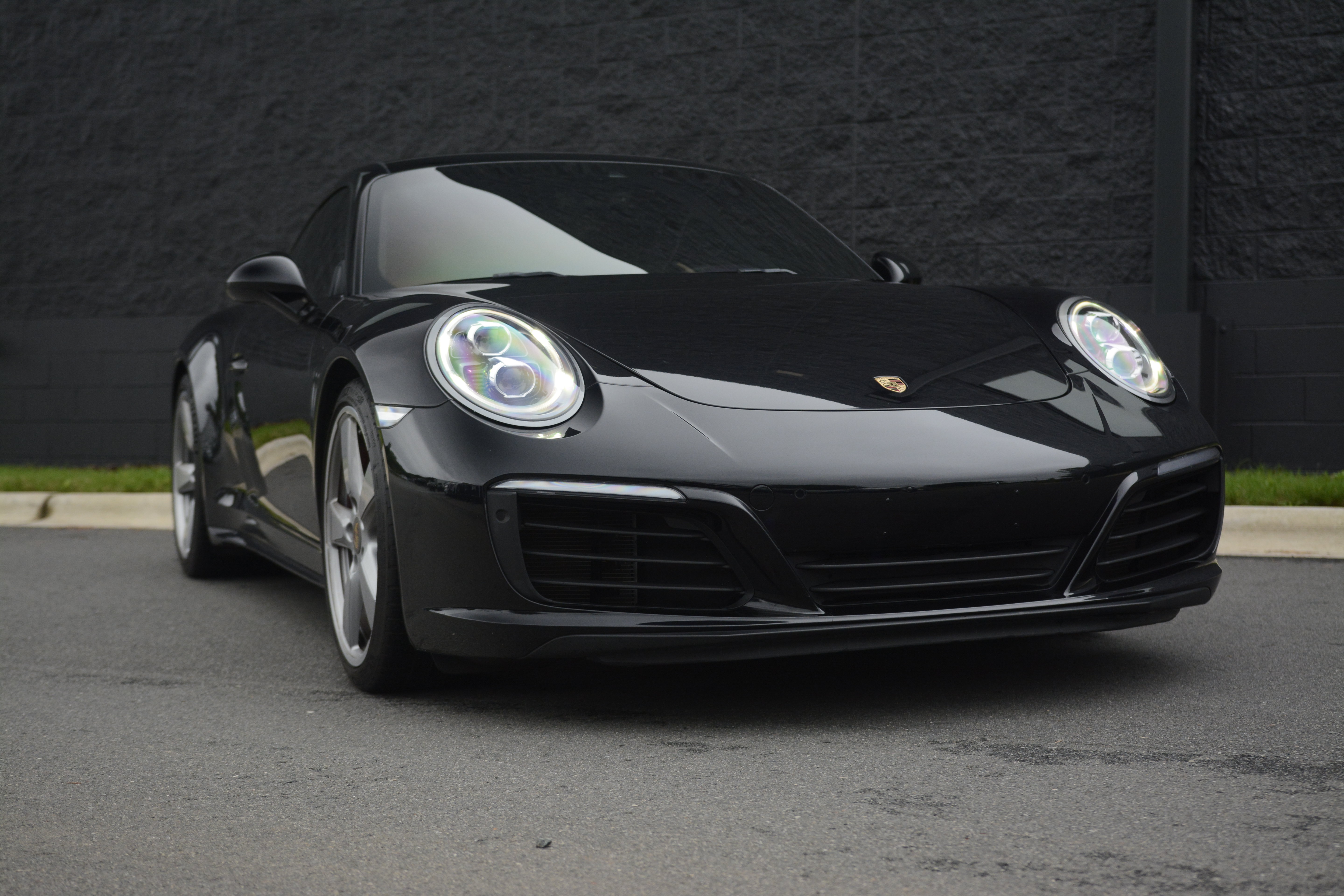 Certified 2018 Porsche 911 Carrera 4S AWD/4WD image 9