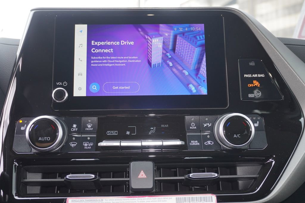 Certified 2024 Toyota Highlander XLE AWD/4WD image 18