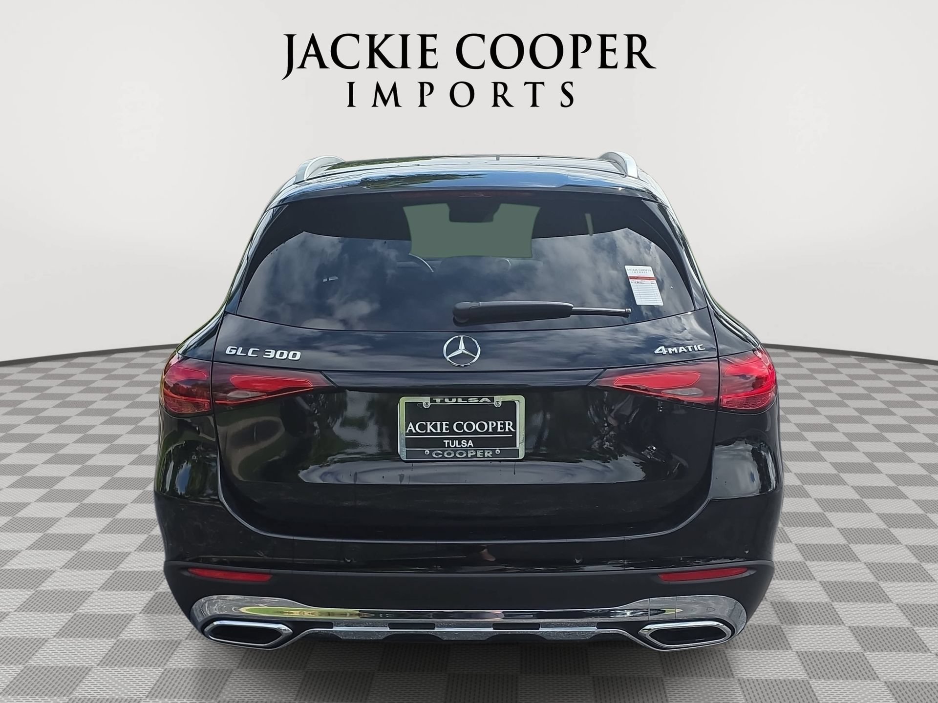 Used 2024 Mercedes-Benz GLC 300 4MATIC image 6
