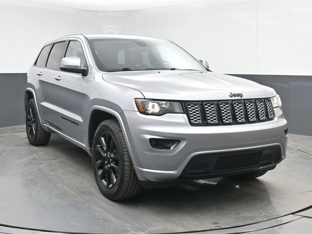 Used 2019 Jeep Grand Cherokee Altitude AWD/4WD image 2