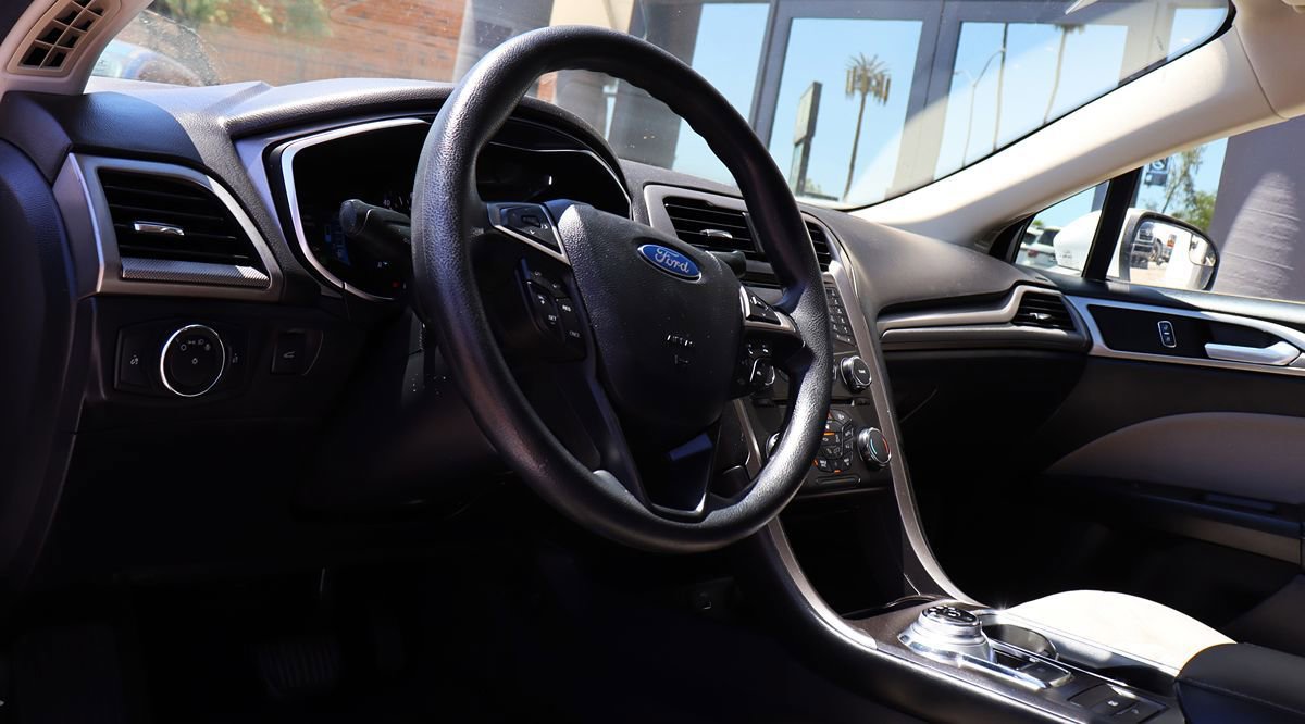 Used 2018 Ford Fusion S FWD image 38