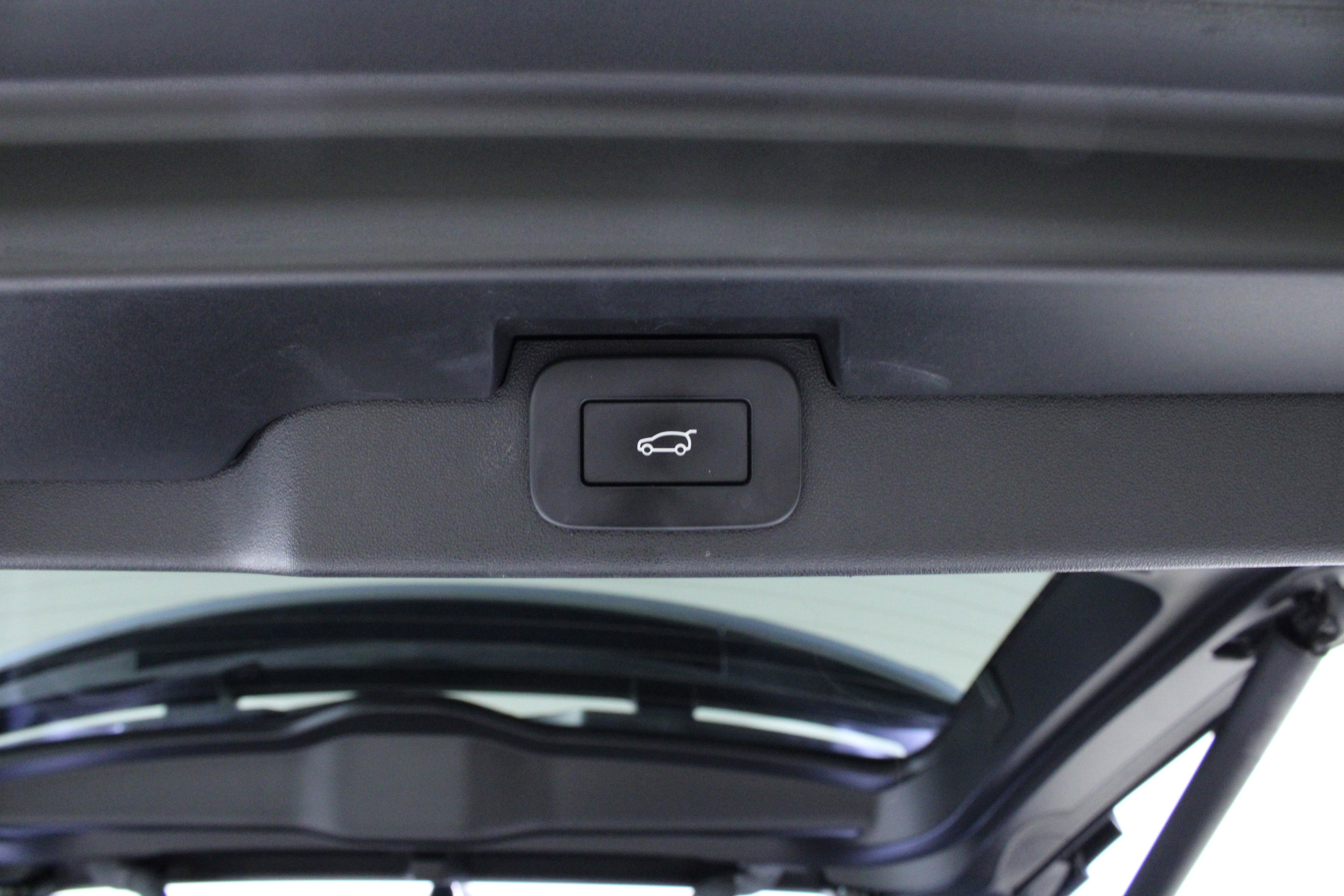 Used 2023 Land Rover Discovery HSE R-Dynamic image 13