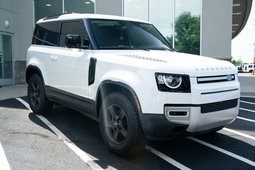 Used 2022 Land Rover Defender 90 S AWD/4WD image 8