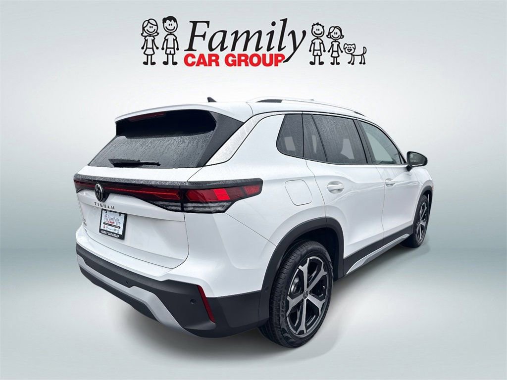 New 2026 Volkswagen Tiguan SE image 3